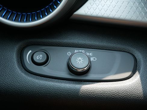 New 2026 Chevrolet Trax LS w/ LS Convenience Package FWD image 22