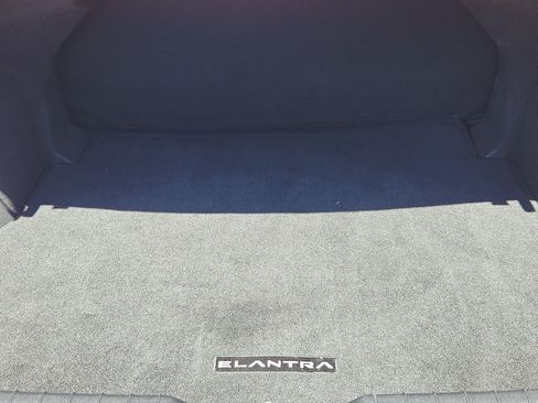 Used 2021 Hyundai Elantra SEL w/ Convenience Package FWD image 14