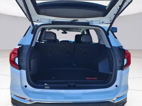 Used 2023 GMC Terrain SLT w/ Tech Package image 19