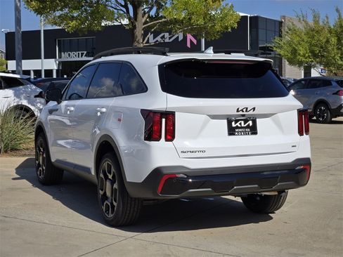 New 2026 Kia Sorento X-Line EX image 3
