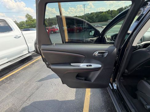 Used 2019 Dodge Journey GT w/ Nav & Sun Group AWD/4WD image 29