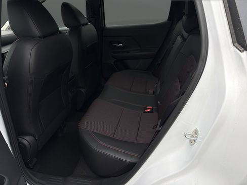 New 2026 Nissan Kicks SR w/ Cold Weather Package FWD image 25
