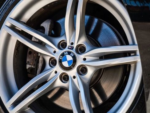 Used 2012 BMW Z4 sDrive35is image 3