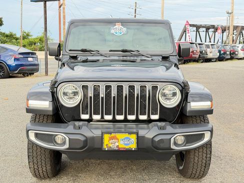 Used 2019 Jeep Wrangler Unlimited Sahara w/ Dual Top Group AWD/4WD image 10