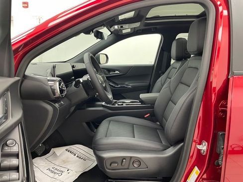 New 2026 Chevrolet Equinox LT w/ Convenience Package II AWD/4WD image 9