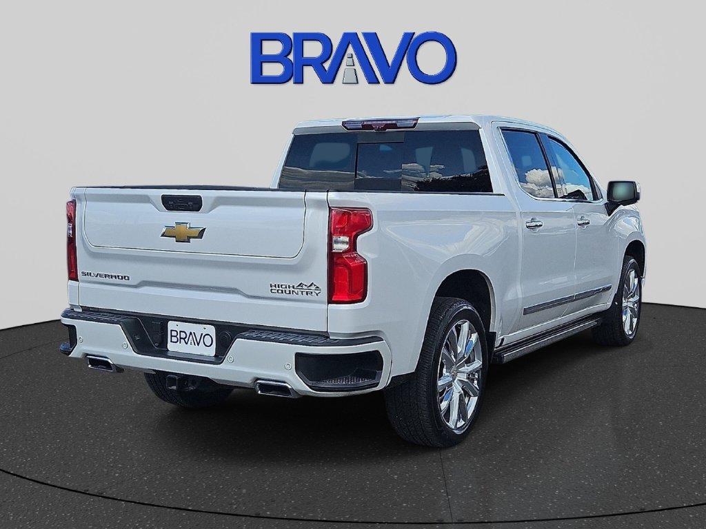 Used 2022 Chevrolet Silverado 1500 High Country w/ High Country Premium Package AWD/4WD image 4