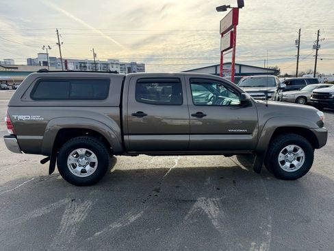 Used 2012 Toyota Tacoma 4x4 Double Cab w/ TRD Off-Road Pkg image 8