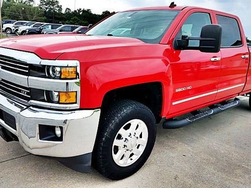 Used 2015 Chevrolet Silverado 2500 LTZ AWD/4WD image 5