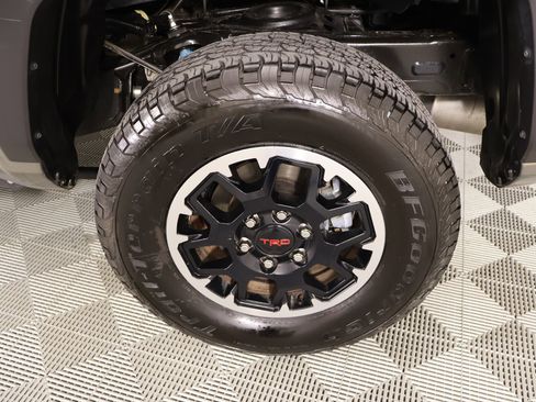 Used 2025 Toyota Tacoma TRD Off-Road image 18