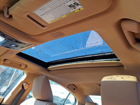 Used 2023 Lexus ES 250 w/ Premium Package image 14