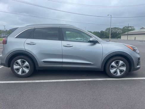 Used 2022 Kia Niro LX FWD image 5