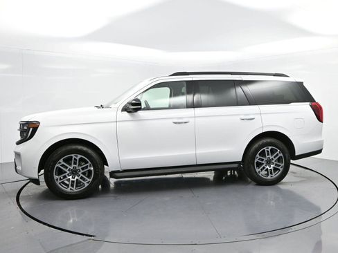 Used 2025 Ford Expedition Active AWD/4WD image 4