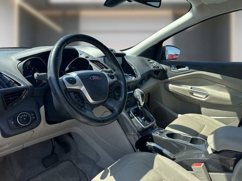 Used 2014 Ford Escape Titanium w/ Equipment Group 401A FWD image 10