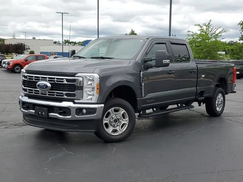 Used 2025 Ford F350 XLT AWD/4WD image 32