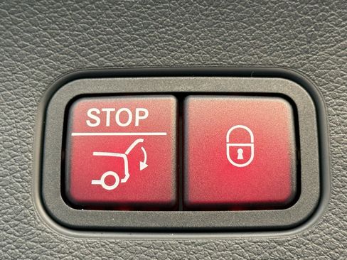 New 2026 Mercedes-Benz GLC 43 AMG 4MATIC Coupe image 13