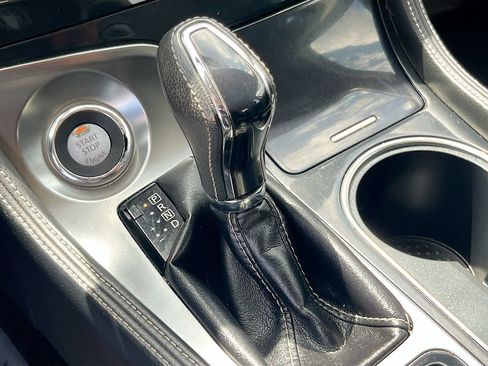 Used 2019 Nissan Maxima 3.5 SL w/ Floor Mat Group FWD image 17