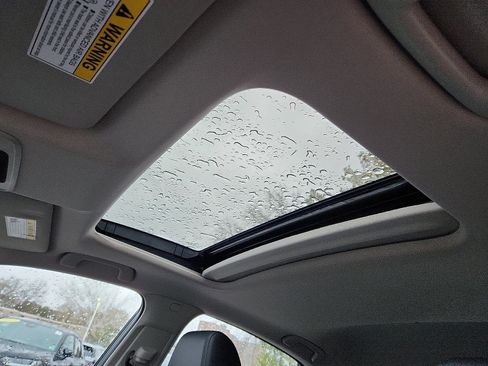 Used 2022 Honda Civic EX-L image 14