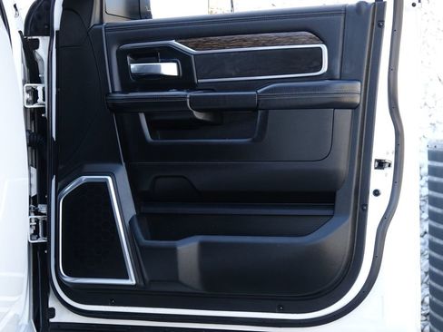 Used 2020 RAM 2500 Laramie image 35