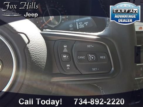 New 2025 Jeep Gladiator Willys image 17