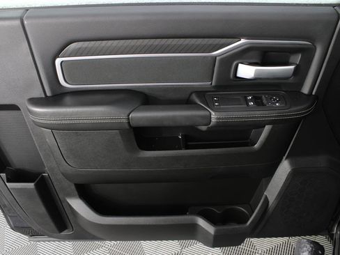 Used 2025 RAM 4500 4x4 Regular Cab DRW image 13