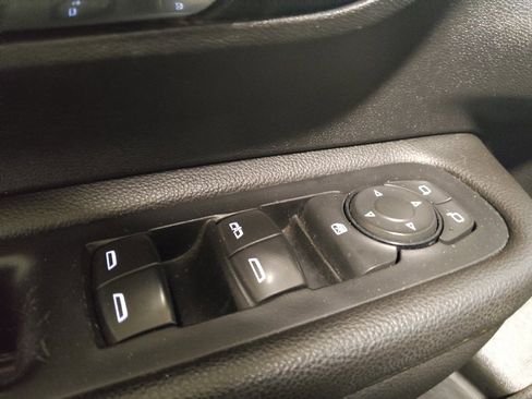 Used 2020 GMC Terrain SLE FWD image 27