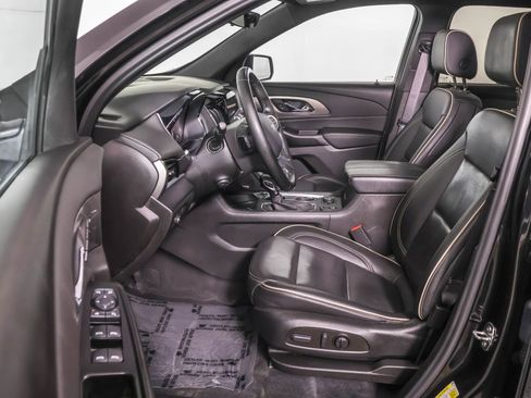 Used 2023 Chevrolet Traverse Premier w/ Redline Edition image 6