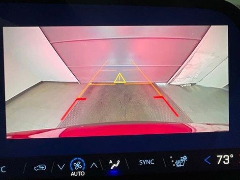 New 2026 Chevrolet Traverse LT w/ Sun and Wheel Package FWD image 16