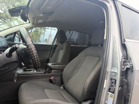 Used 2023 Kia Sportage LX FWD image 12