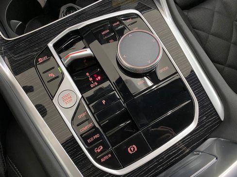 New 2026 BMW X6 xDrive40i w/ Climate Comfort Package image 18