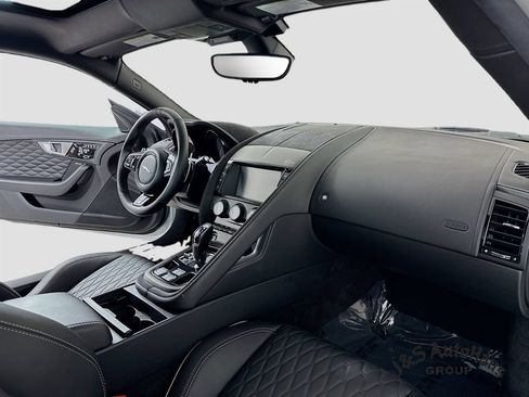 Used 2017 Jaguar F-TYPE SVR AWD/4WD image 30