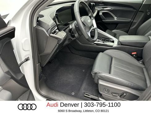 Used 2025 Audi Q5 Premium Plus w/ Premium Plus AWD/4WD image 11