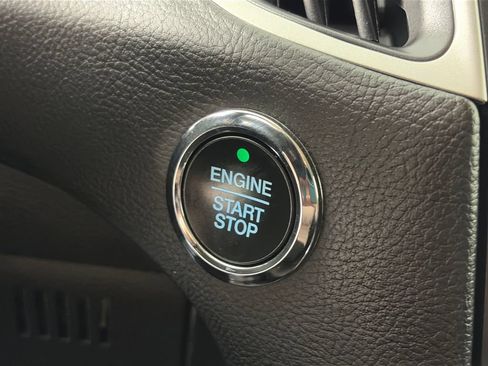 Certified 2024 Ford Edge SEL AWD/4WD image 23