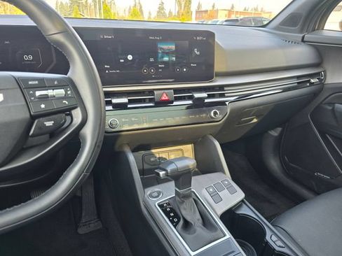 Certified 2026 Kia Sportage X-Line w/ X-Line Technology Package AWD/4WD image 30