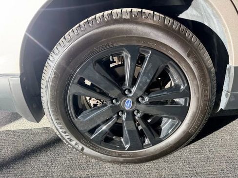 Used 2019 Subaru Outback 2.5i Limited w/ Popular Package #2 image 18