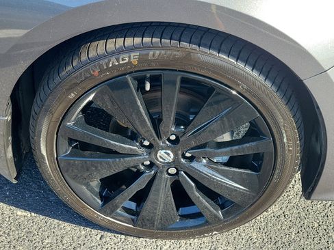 Used 2022 Nissan Altima 2.5 SR w/ Midnight Edition Package image 8