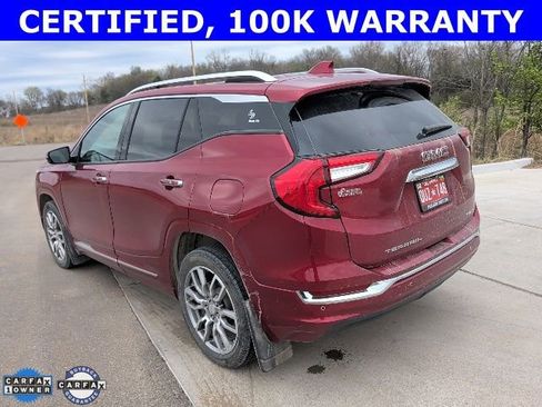 Used 2024 GMC Terrain Denali w/ Denali Premium Package image 5