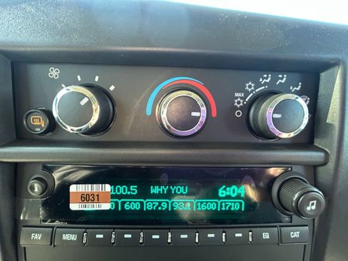 New 2025 Chevrolet Express 2500 RWD image 24