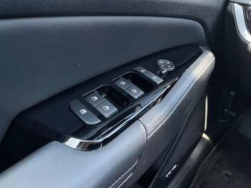 Used 2024 Kia Sportage SX image 12