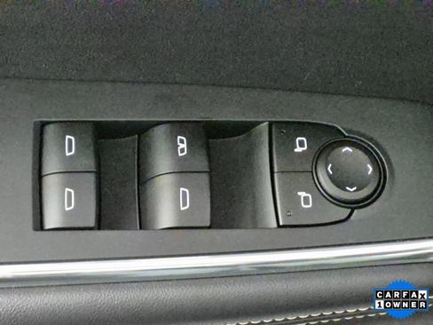 Used 2025 GMC Acadia Elevation image 14