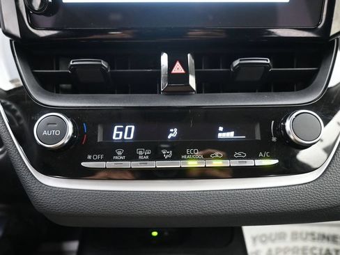 Used 2025 Toyota Corolla LE w/ LE Premium Package FWD image 23