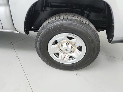 Used 2022 Toyota Tacoma SR AWD/4WD image 39