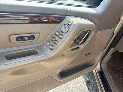 Used 2001 Jeep Grand Cherokee Limited AWD/4WD image 15