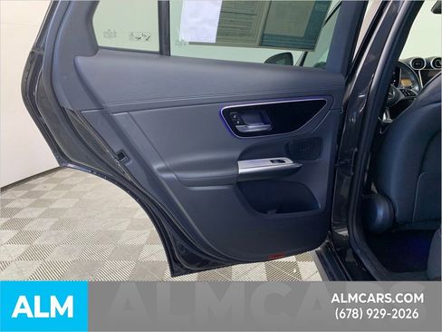Used 2023 Mercedes-Benz GLC 300 image 35