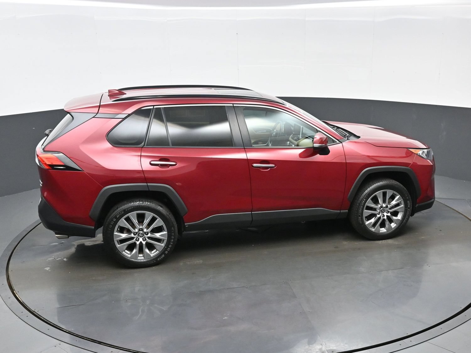 Used 2021 Toyota RAV4 Limited AWD/4WD image 42