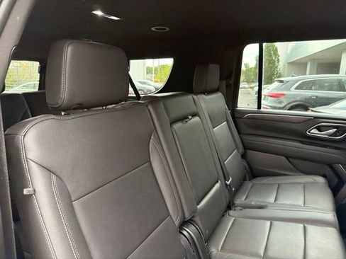 Used 2023 Chevrolet Suburban LT AWD/4WD image 11