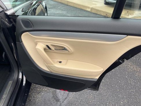 Used 2013 Volkswagen CC Sport FWD image 11