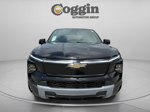 New 2026 Chevrolet Silverado EV LT image 5