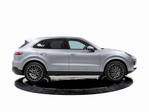 Certified 2022 Porsche Cayenne S image 8