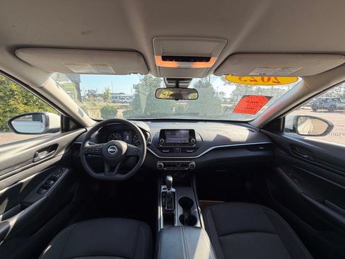 Used 2023 Nissan Altima 2.5 S FWD image 23