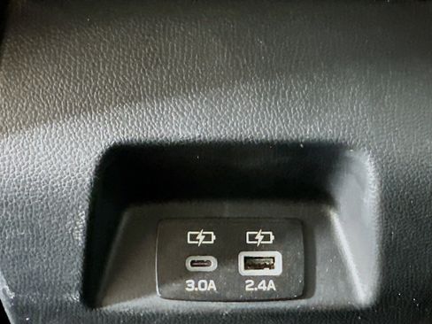 Used 2024 Subaru Crosstrek 2.0i Premium image 33